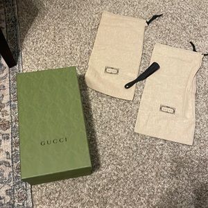 Gucci shoebox with storage bags and shoe horn